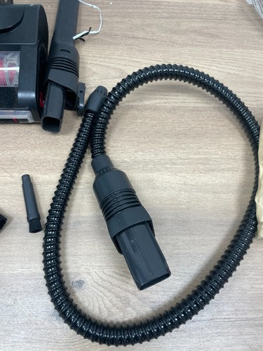 Shark Stratos Cordless Stick Vacuum Cleaner Pet Pro IZ400UKTBK -Read Description — Used (photo 4)