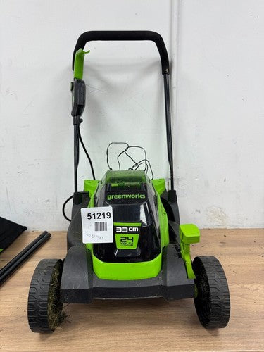 Greenworks Lawn Mower GD24LM33 — Used (photo 2)