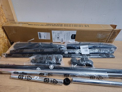Amazon Basics Heavy Duty Clothes Rail Garment Rail — New (other) (photo 4)