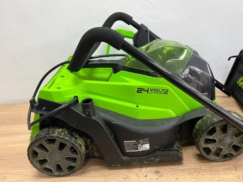Greenworks 24V Cordless Lawnmower (GWGD24LM33) — Used (photo 3)