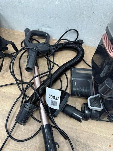 Shark Lift Away Anti Hair Wrap Upright Pet Vacuum Cleaner - Rose Gold (NZ690UKT) — Used (photo 3)
