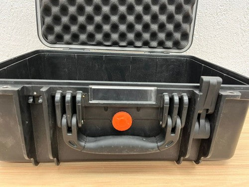 Vanguard Supreme 40F Waterproof Camera Case with Customisable Foam Insert — Used (photo 3)