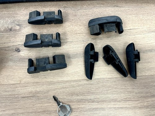 47” Pro Aluminum Universal Roof Rack Cross Bars with keyed Locks Fully Assembled — Used (photo 3)
