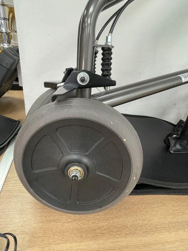 Days Lightweight Tri Wheel Walker Cable Brakes Quartz Max 125kg - 091169978 — New (other) (photo 2)