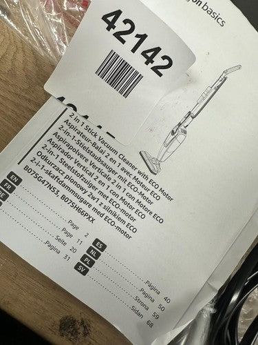 Amazon Basics 2-in-1 Stick Vacuum Cleaner with ECO Motor