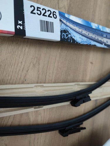 Bosch A930S Wiper Blade — New (other) (photo 5)