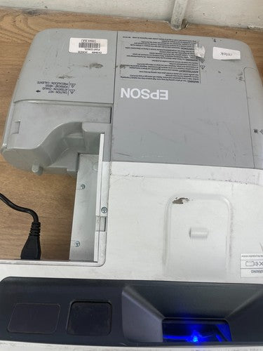 Epson EB-455Wi White Short Range Projector up to 94 Inch Screen size with Mount — Used (photo 6)