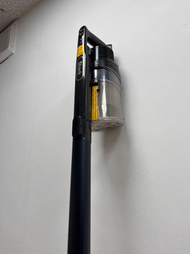 Shark IZ103UKGB Cordless Vacuum Cleaner — Used (photo 2)