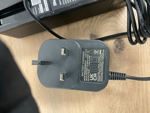 Shark XBATR725EU Lithium-Ion Battery and charger