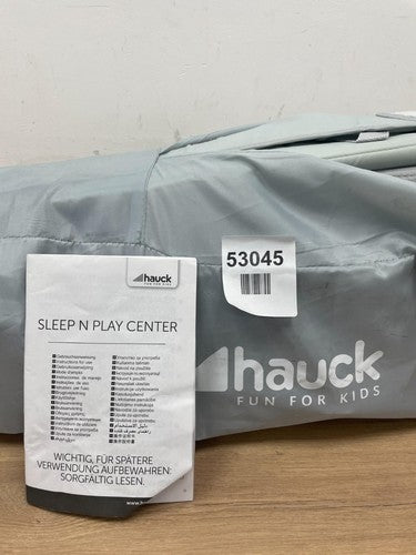 Hauck Sleep N Play Center, Stars - Travel Cot Set with Changing Mat, Newborn — Used (photo 2)