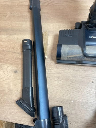 Shark Cordless Stick Vacuum, Anti-Hair Wrap - [IZ103UKGB]26 — Used (photo 3)