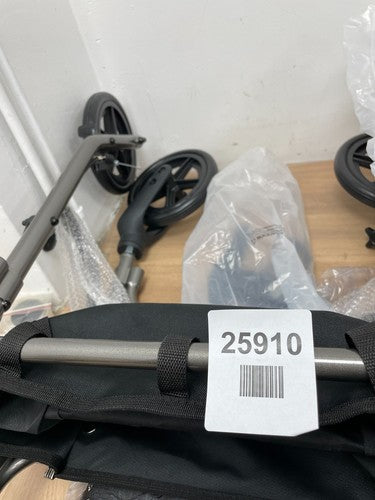 Days Lightweight Four Wheel Rollator - Quartz, Size 106/Large — New (other) (photo 3)
