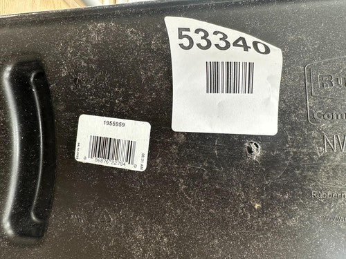 Rubbermaid Slim Jim Container Black Made of Plastic Capacity — Used (photo 3)