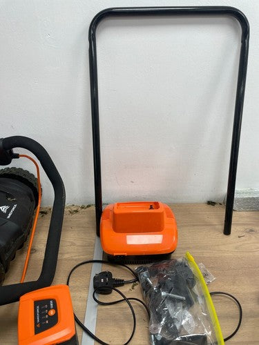 Yard Force ‎LM G37A 40V Cordless Lawnmower — Used (photo 4)