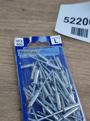 Halfords Rivets 4mm x 16mm (HFX663) — Used (photo 2)