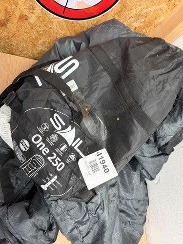 SAIL Sleeping Bag 3-4 Season Waterproof Indoor & Outdoor Use 1.3KG/2KG for Kids — New (other) (photo 2)