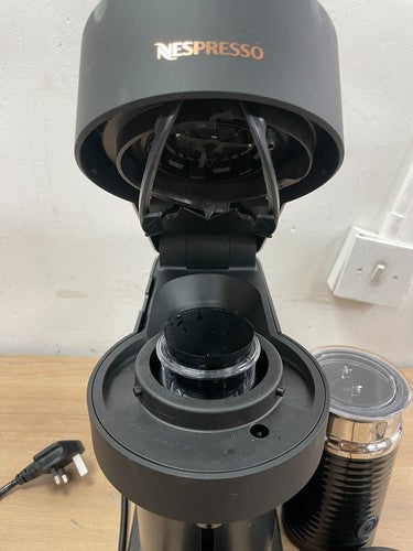 Delonghi Nespresso Vertuo Next & Aeroccino 3 — New (other) (photo 3)