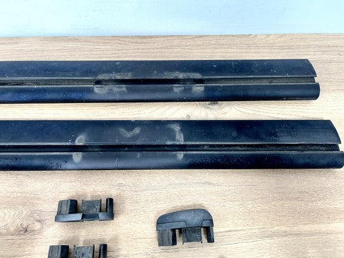 47” Pro Aluminum Universal Roof Rack Cross Bars with keyed Locks Fully Assembled — Used (photo 4)