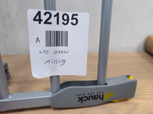 Hauck Stop N Safe 2 , Silver - Pressure Fit Baby Gate — New (other) (photo 3)