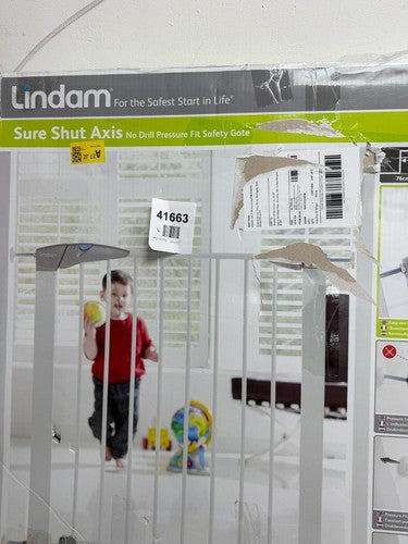 Lindam Sure Shut Axis 76-82cm Pressure Fit Safety Gate - White — New (other) (photo 5)