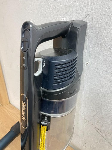 Shark Cordless Stick Vacuum, Anti-Hair Wrap - [IZ103UKGB]26 — Used (photo 4)