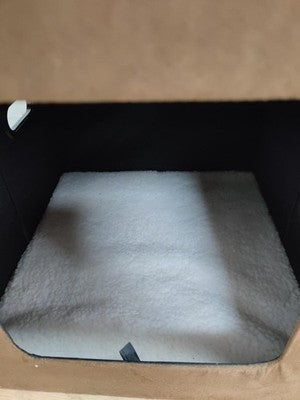 Collapsible Cat House Box Brown — Used (photo 3)