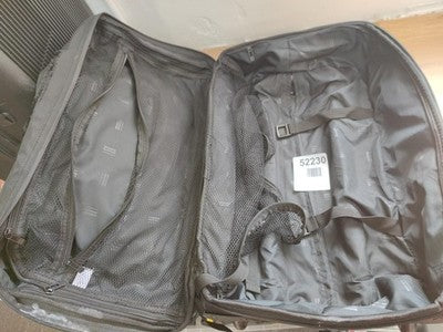 American Tourister Suitcase — Used (photo 6)