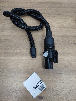 Shark Cordless - IZ390UKTQ 2 in 1 car cleaning attachments #B39 — Used (photo 3)