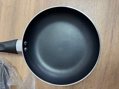 Amazon Basics 8-Piece Non-Stick Cookware Set, Black — New (other) (photo 7)