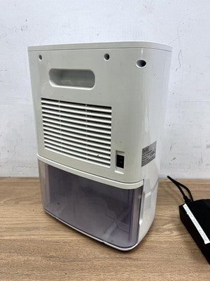 BLACK+DECKER BXEH60002GB 2L Dehumidifier - White — Used (photo 2)