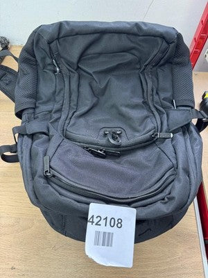 Amazon Basics Travel Laptop Backpack — New (other) (photo 4)