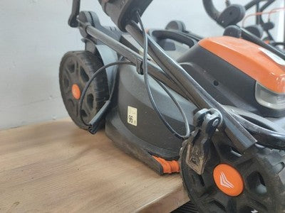 Yard Force ‎LM G37A 40V Cordless Lawnmower — Used (photo 4)