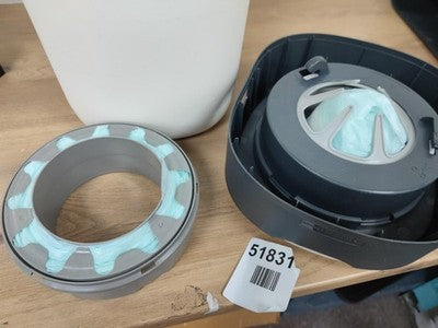Tommee Tippee Twist and Click Advanced Nappy Disposal Bin — Used (photo 3)