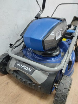 Hyundai HYM80LI460SP Cordless Lawnmower - Read Description — Used (photo 4)