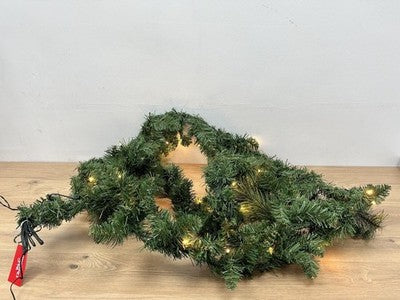 WeRChristmas Pre-Lit Long Garland with 52 LED Lights - Green (WRC3130) — New (other) (photo 2)