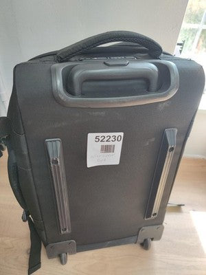 American Tourister Suitcase — Used (photo 5)