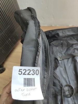 American Tourister Suitcase — Used (photo 9)