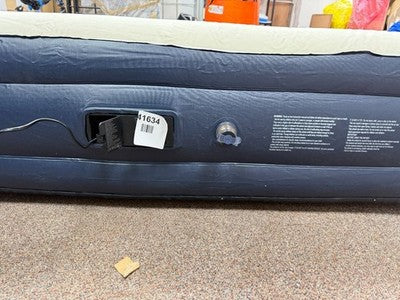 Green Haven King Size Air Bed with Built-in Electric Pump – Self-Inflating Blow — New (other) (photo 3)