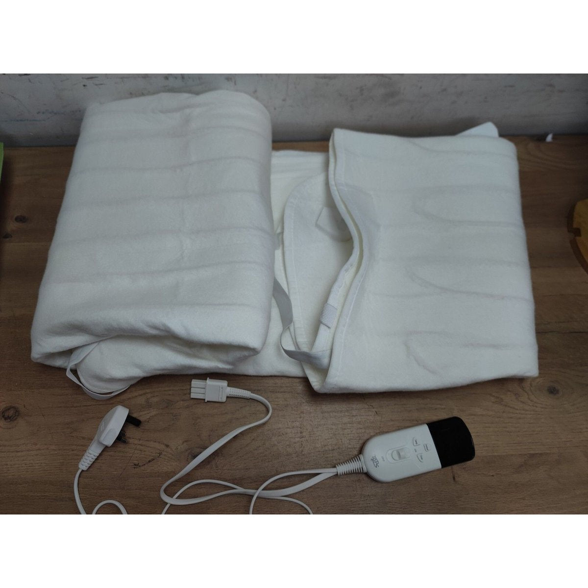 TOPS Electric Blanket Double Heated Underblanket 160 x 140cm, 3 Heat Settings
