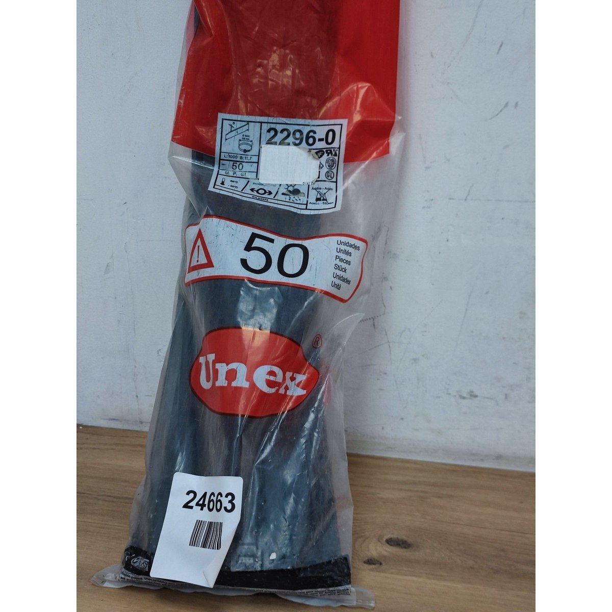 Unex 2296-0 - Outdoor use flange polyamide 6.6w 12.7x1000 black