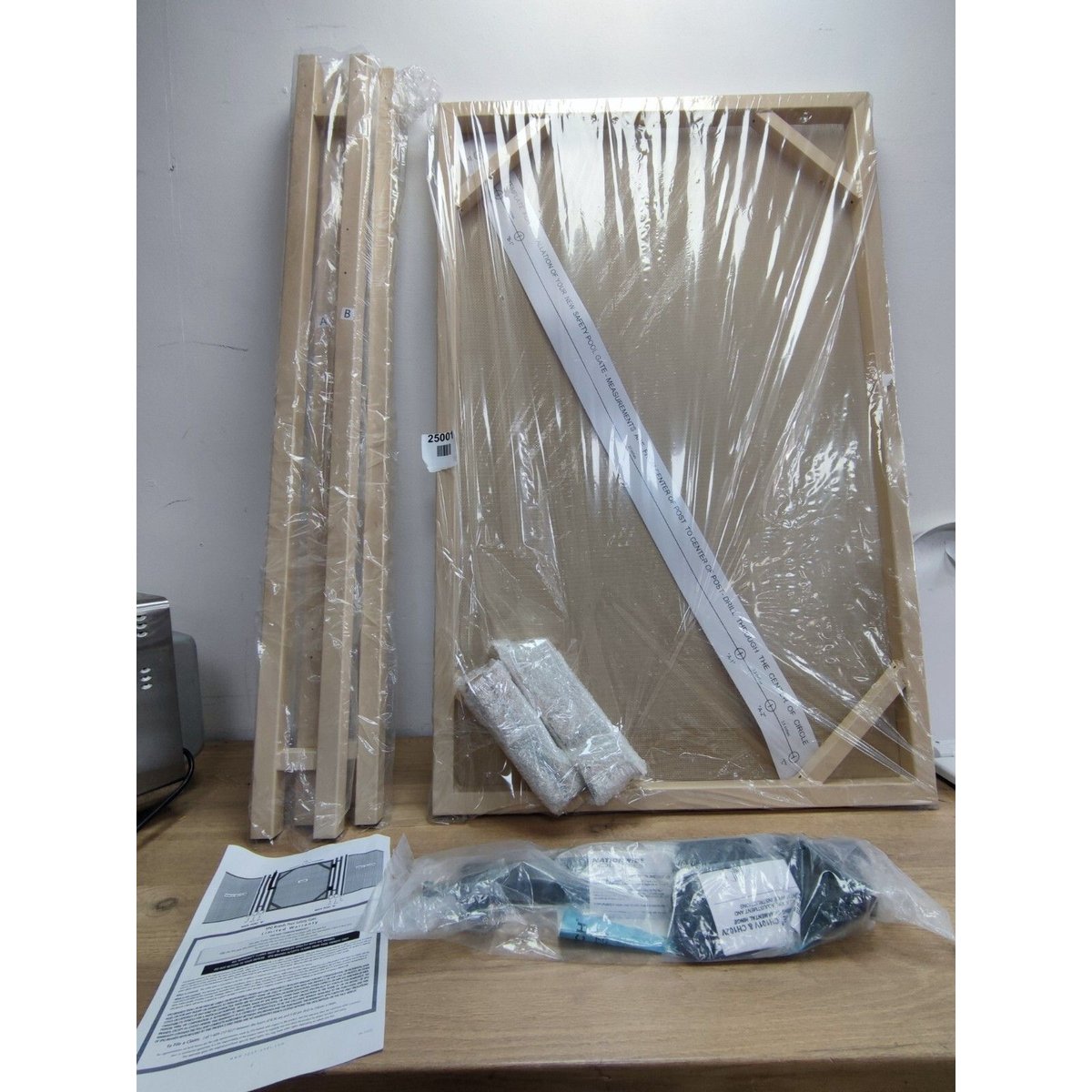 WATERWARDEN POOL SAFETY GATE SELF-CLOSING 4'(H) X 30"(W)