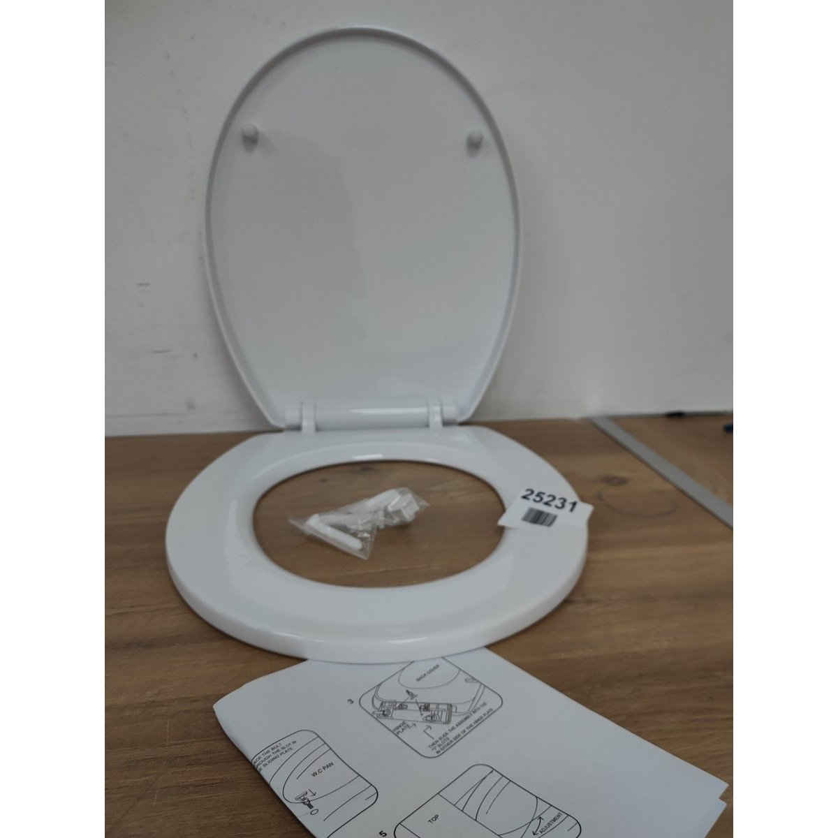Arvo toilet seat