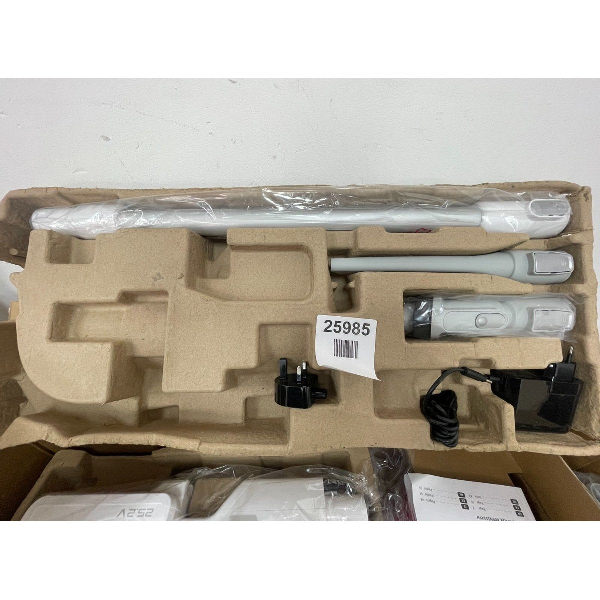 Amazon Basics 2 in 1 Cordless Vacuum Cleaner with DC Motor 150W