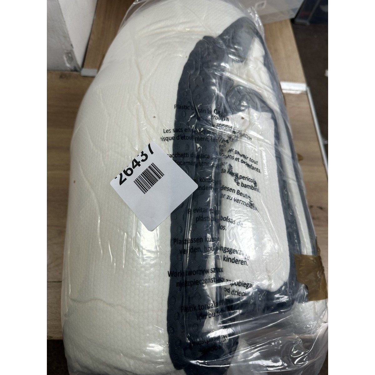 Amazon basics micro fibre blanket