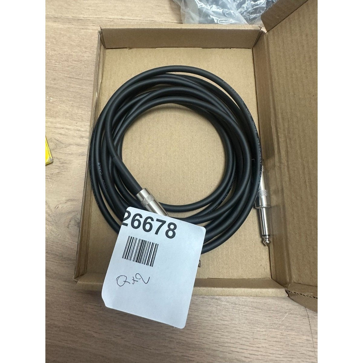 Amazon Basics 1/4 Inch Straight Instrument Auxiliary Cable