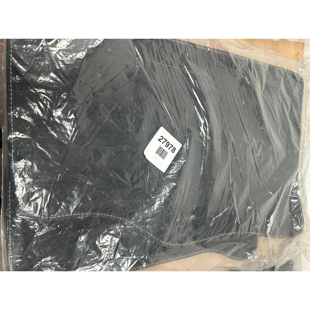 black rolled edge silver stitch mats KIA scrento 2004-2007