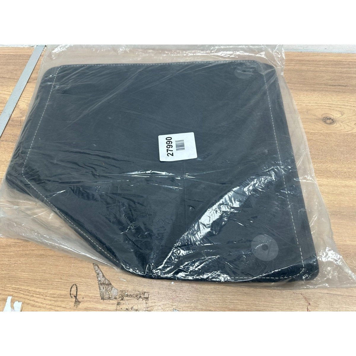 Black rolled edge silver stitch mats ferrari 488