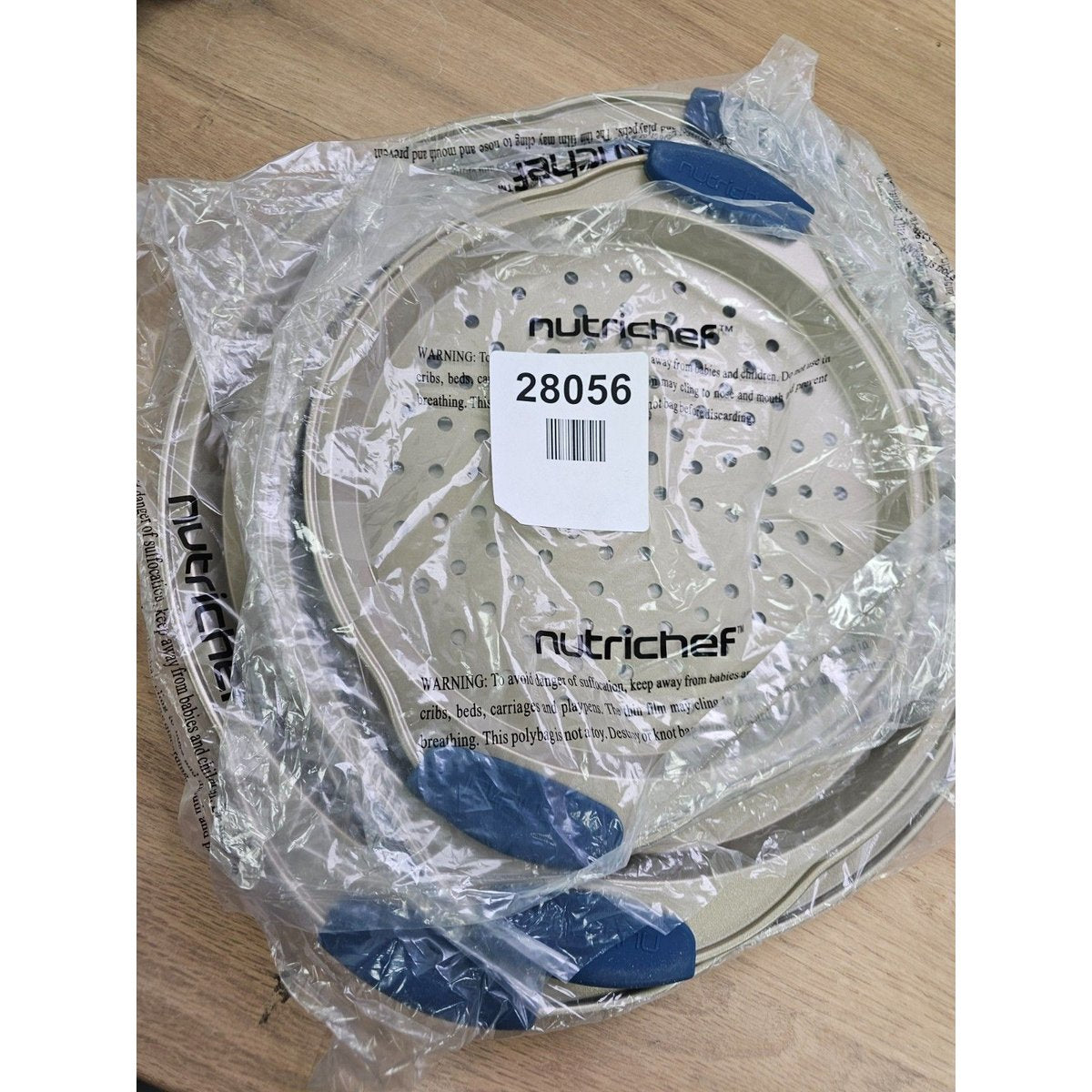 NutriChef 3-Piece Pizza Tray Set with Silicone Handles - Round Nonstick PizzaPan