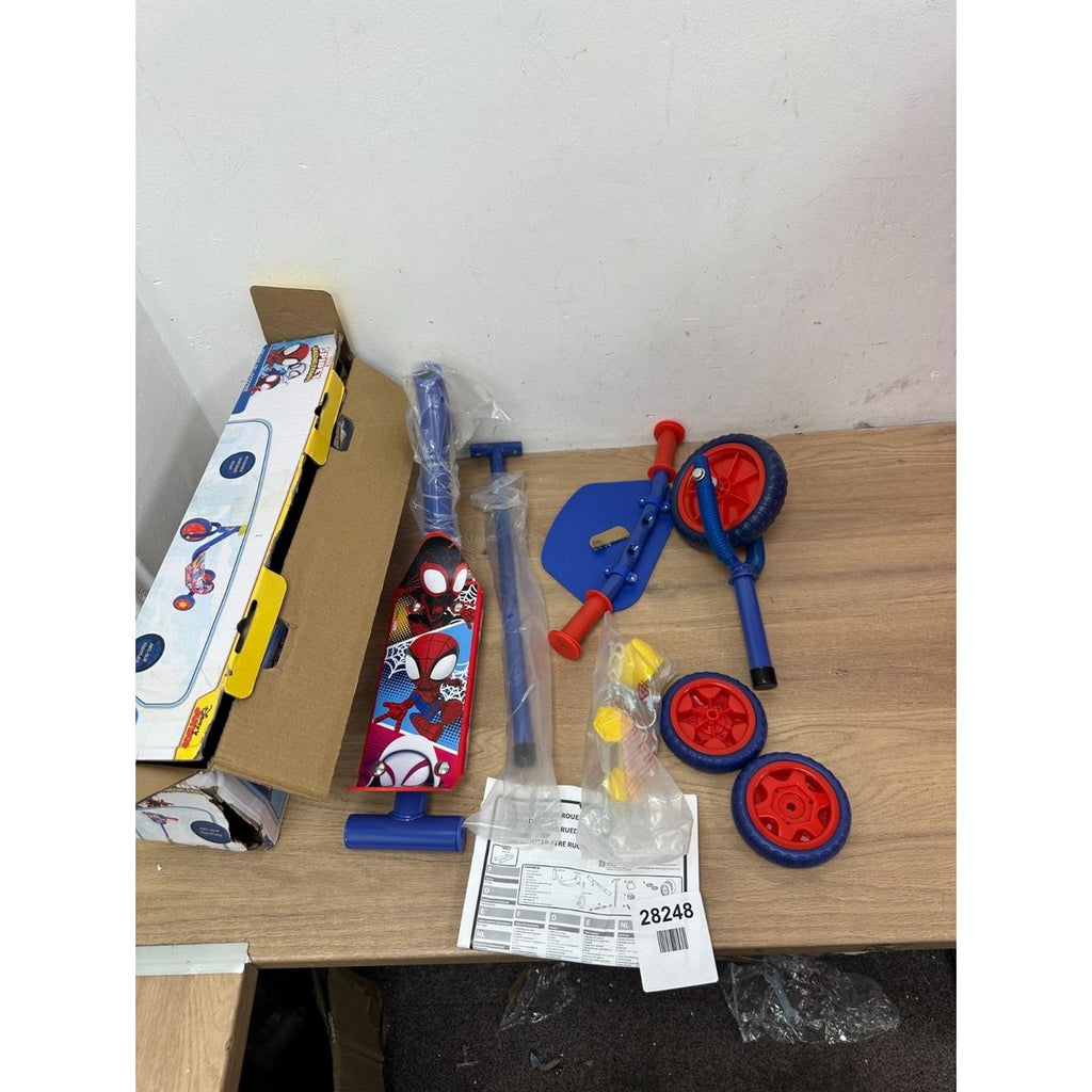marvel spidey and his amazing friends Deluxe Tri-scooter