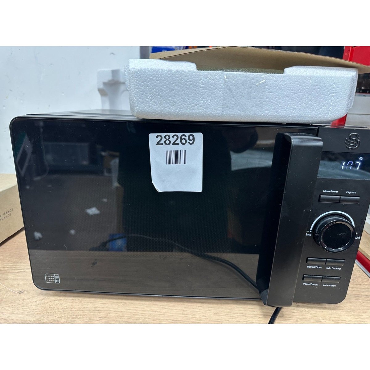 Swan Stealth 20L LED Digital Microwave -(SM22037LBLKN) - Read Description